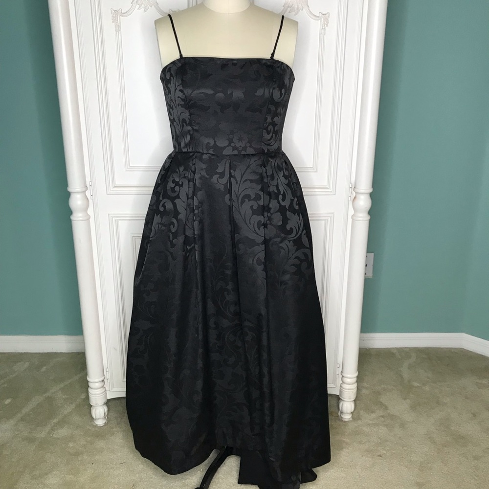Monique Lhuillier Black Gown